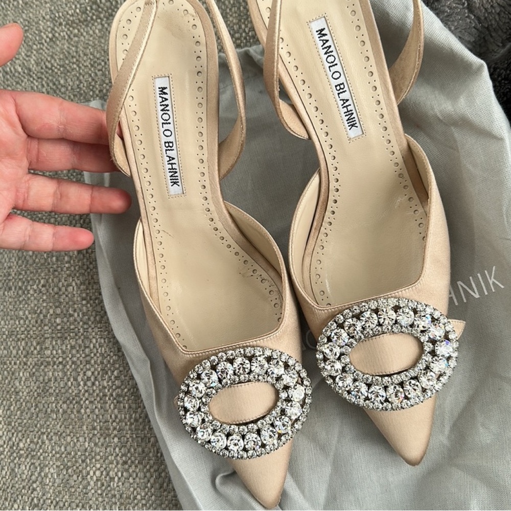 ❌❌SOLD❌❌✨Manolo Blahnik Crystal Heels ✨ - Picture 7 of 16